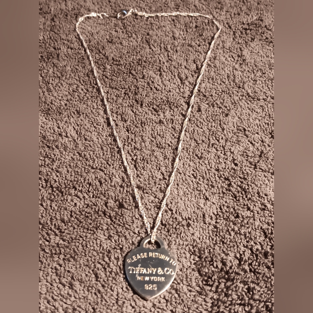 Tiffany & Co. Classic Return Heart Necklace